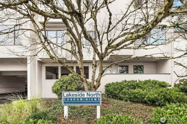 Welcome to the Lakeside North Condominiums!