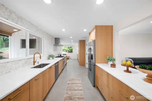 Custom counter to ceiling backsplash