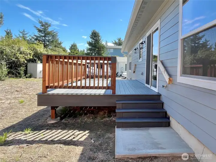 Large Deck space for a patio set and BBQ Large Deck space for a patio set and BBQ