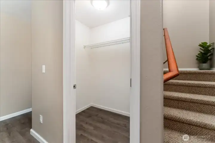 Walk-in entry closet