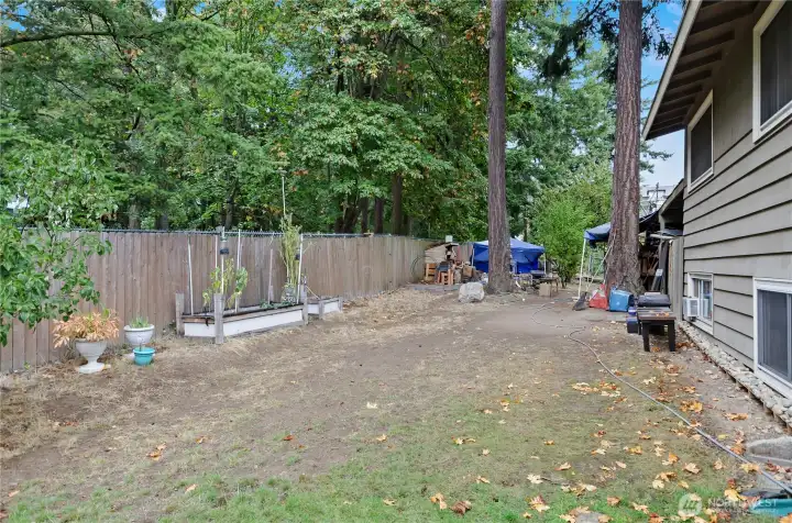 Adjacent property is mostly wooded acreage.