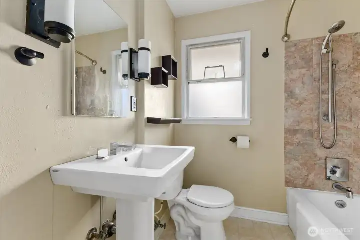 Bathroom - main floor