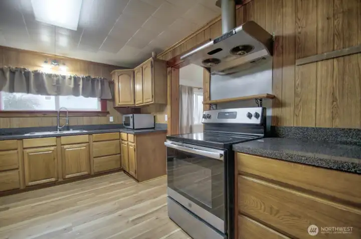 All appliances stay!