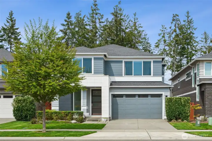 Look at all that curb appeal!