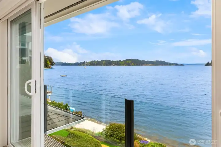 A Juliet balcony... and those views....