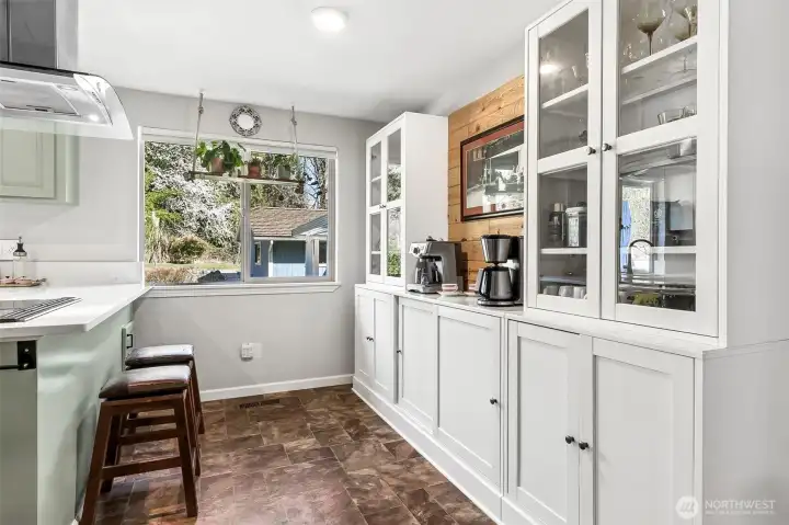 Eat-in Kitchen with Coffee Nook