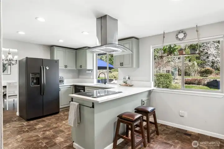 Eat-in Kitchen
