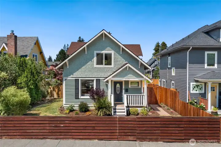 Updated 1912 Craftsman in Central Tacoma, all fenced in with detached garage of 720 sqft with alley access.