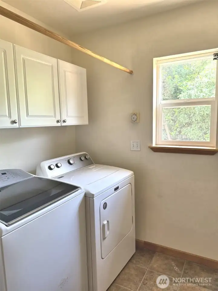 Separate utility room!