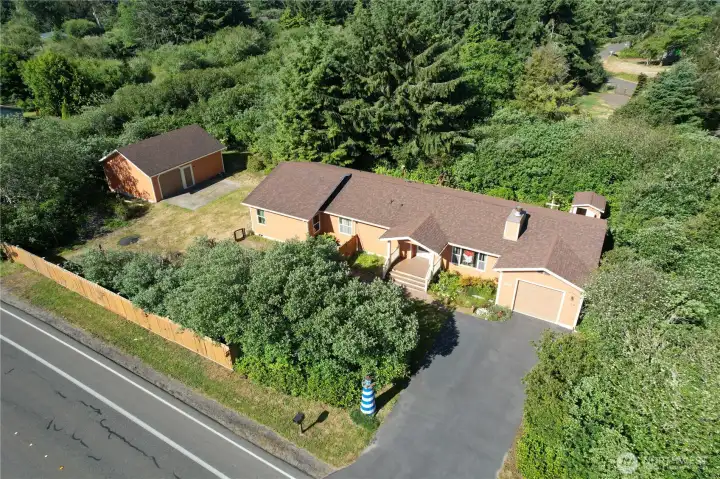 Double lot with option to buy the 3rd lot on the South.