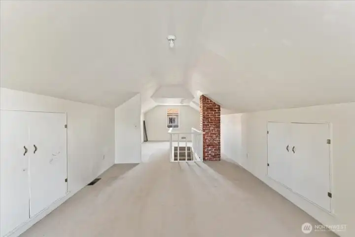 Upstairs bedroom Upstairs bedroom