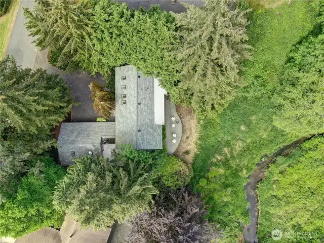 Aerial photo of the property and it's private setting.