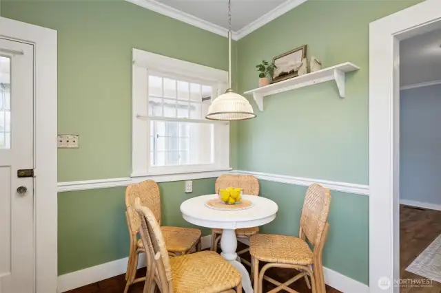A breakfast eating area.