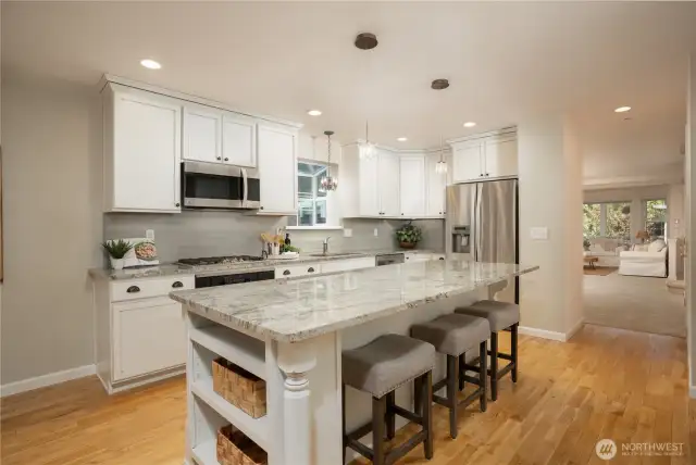 Large island for all of your meal prep and projects