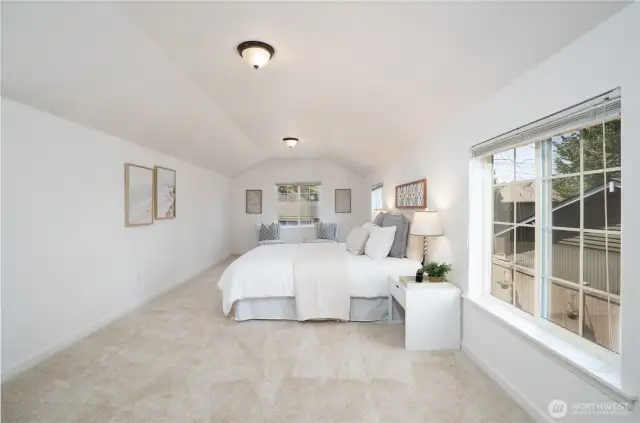 Enormous bonus room makes an excellent guest suite. Full bathroom is close!