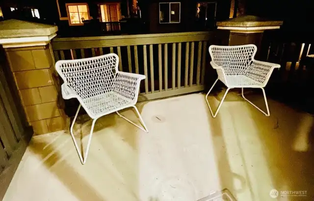 Front Porch extends from main level