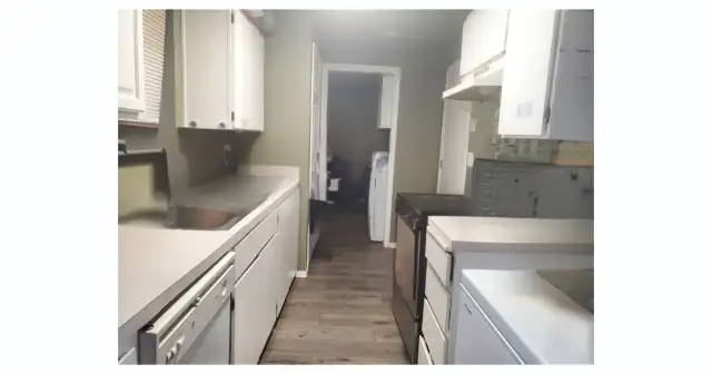 Unit 1106 Kitchen