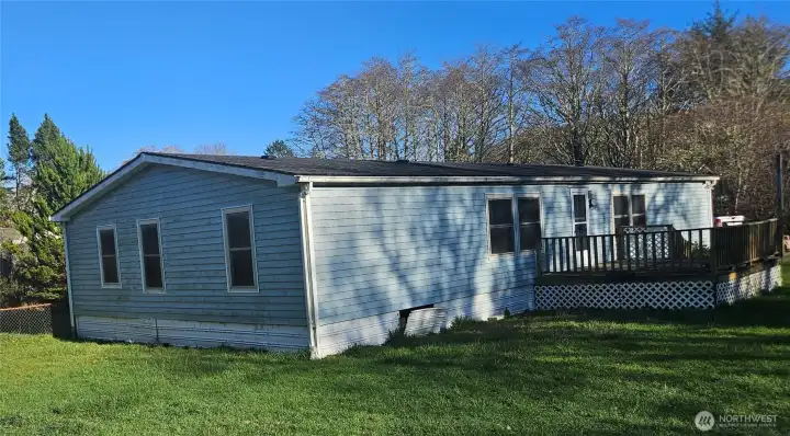 Home sits on 2 acres on a quiet street very close to all the activities and restaurants in Long Beach.