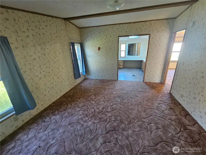 The large main bedroom has an en-suite bathroom,