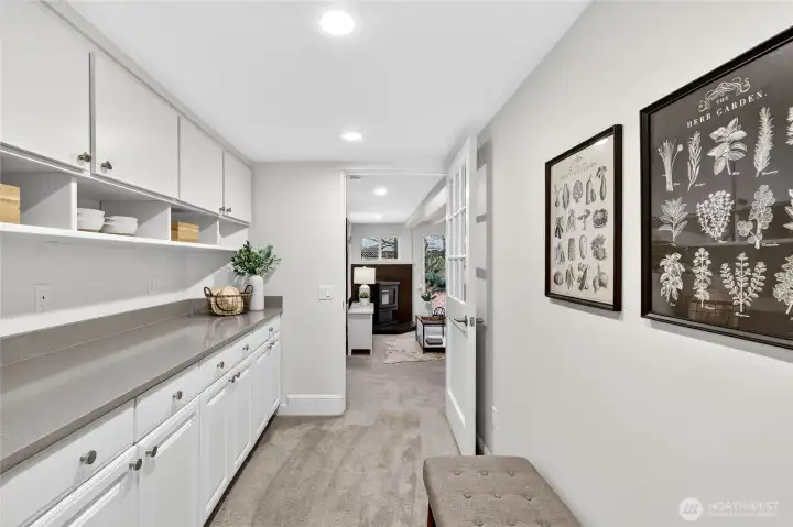 This flex space can be used as an office or craft space.