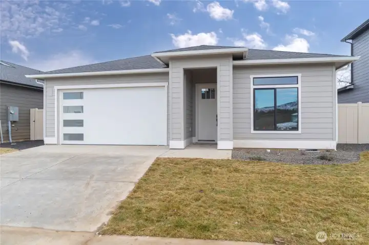 NOT OF ACTUAL HOME. SAME FLOORPLAN, BUILDER, AND NEIGHBORHOOD