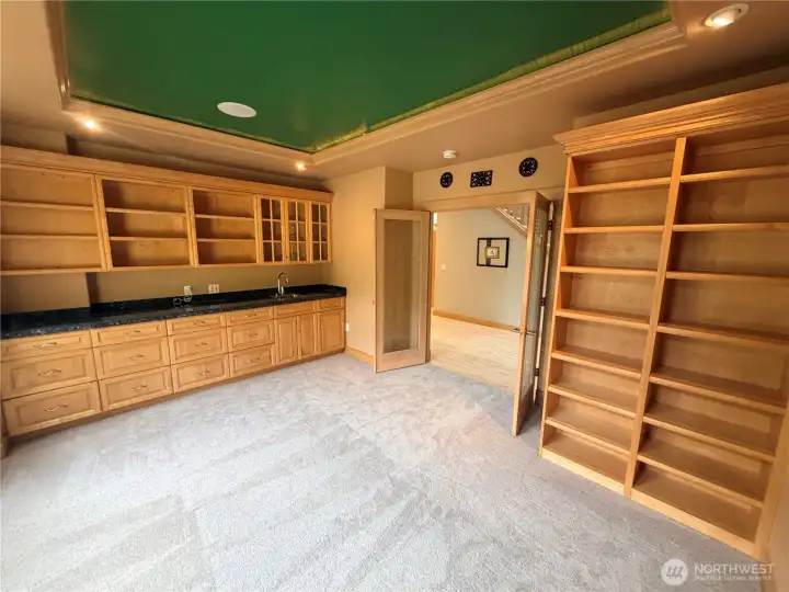 Den/Office with Wet Bar on main level Den/Office with Wet Bar on main level