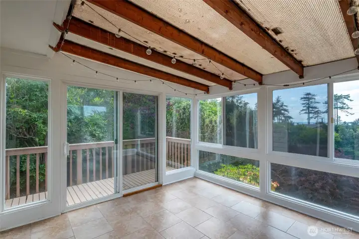 Slider on this side accesses the side deck & garden