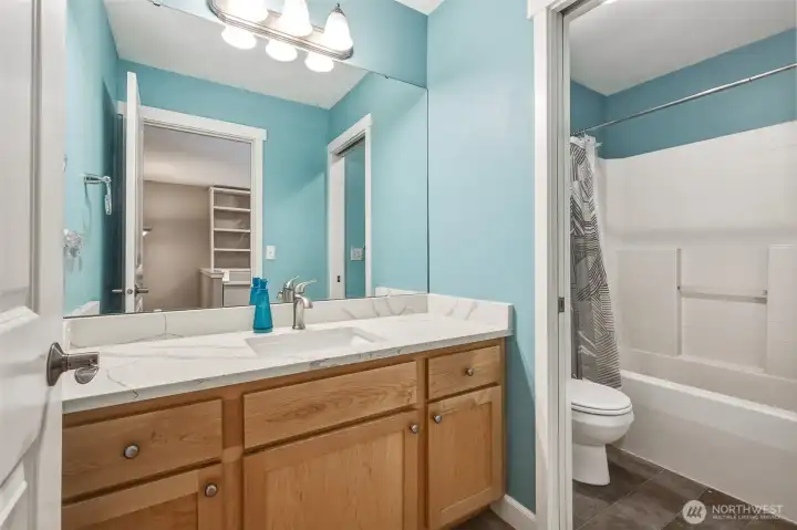 Full Guest Bathroom
