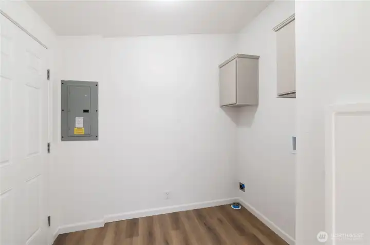 Laundry room / backdoor Laundry room / backdoor