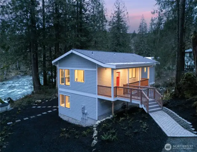 Welcome to 7339 Moon Valley - Designed by Treehouse Masters Pete Nelson