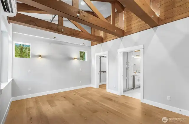 Master Bedroom - Main Floor