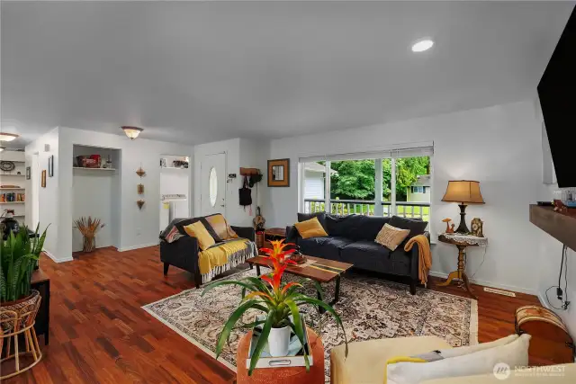 This move-in ready home has great natural light, plus new blinds. The laminate flooring adds a nice touch and is easy to care for.