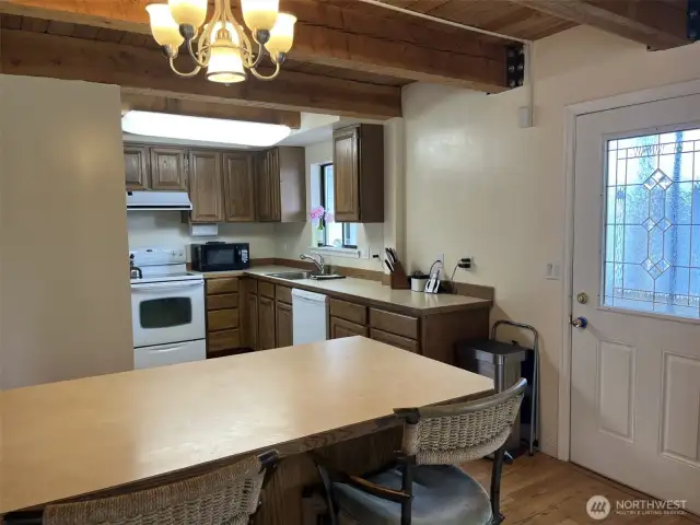 Eating space in the kitchen.