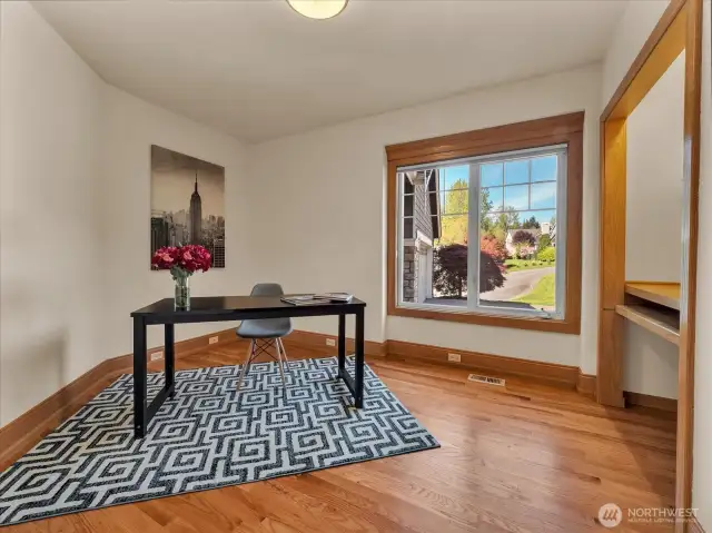 Den/Office (Main)