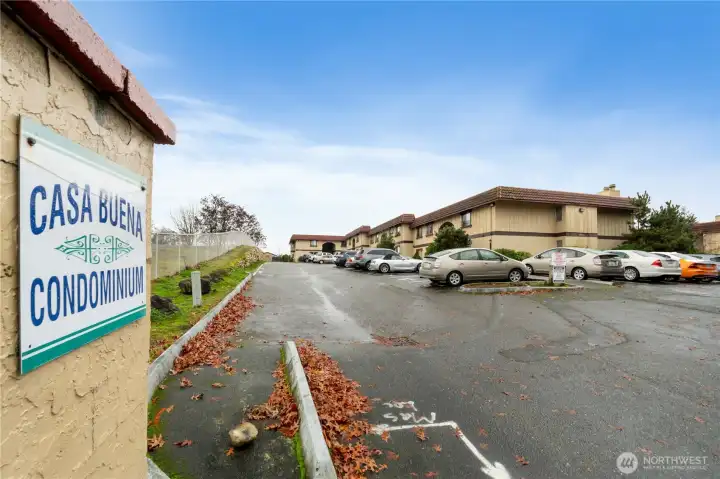 Low dues include water, sewer, garbage, common area maintenance & landscaping plus earthquake insurance.