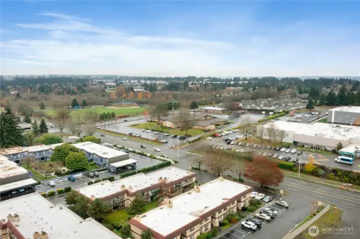 Park/activity spaces & Tacoma Community College are also nearby