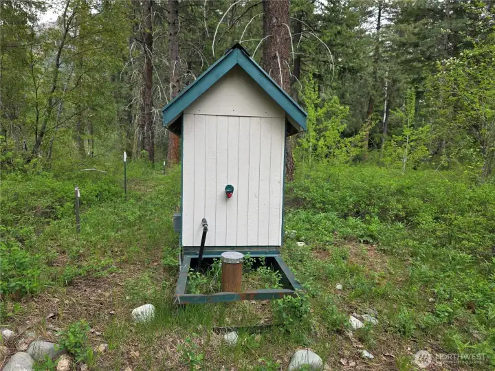 Lot 98 pump house for well