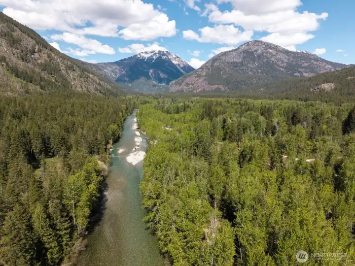 High Mountain river vibe