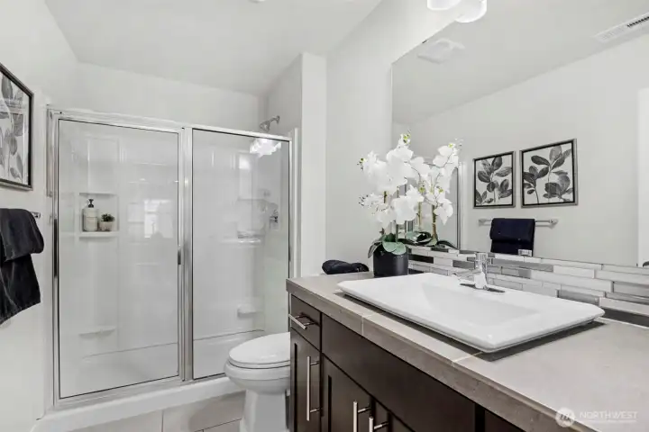 Main Level 3/4 Bath