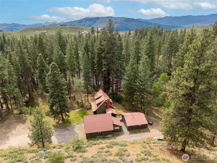 Multi-residential riverfront retreat!