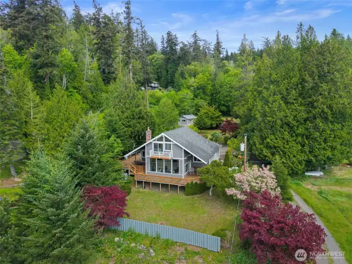 Expansive decks to enjoy plenty of sunny days and  the beautiful crystalline view