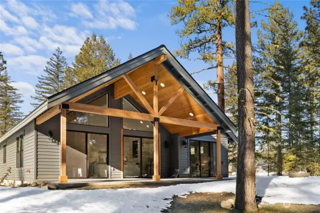 Large covered back patio with plenty of space to entertain.