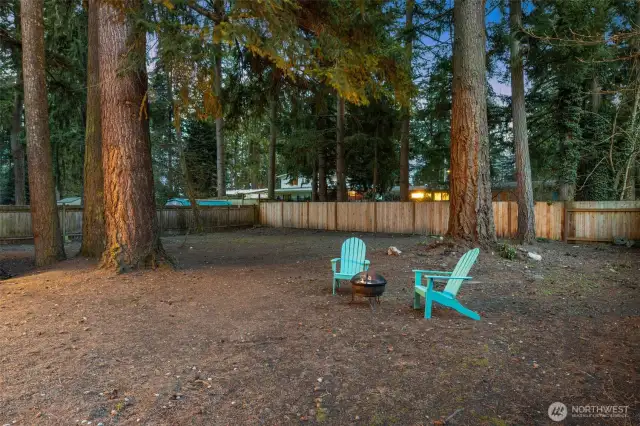 Huge flat back yard!
