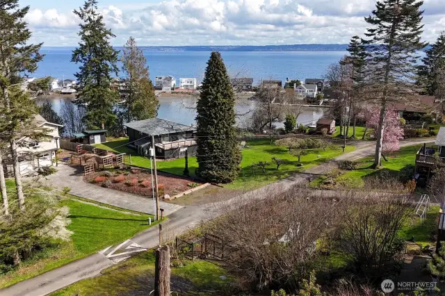 Gorgeous views of Port Madison Bay, Point Monroe, and Puget Sound