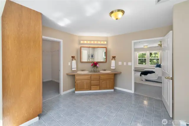 Walk in closet space abounds