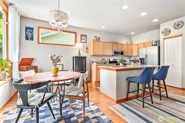 Dining area off kitchen