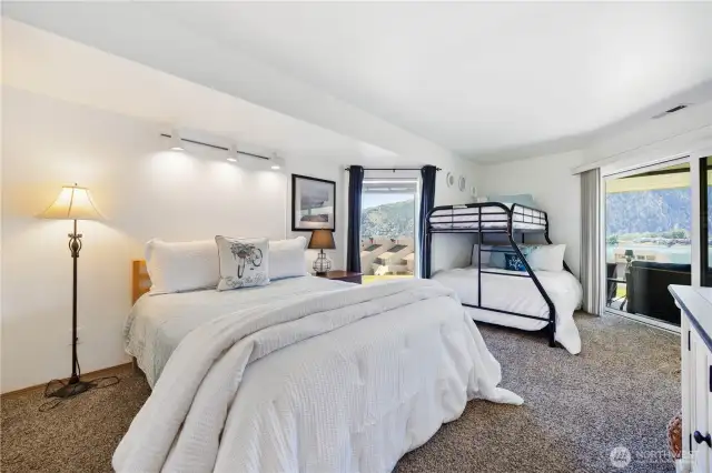 Primary suite 2