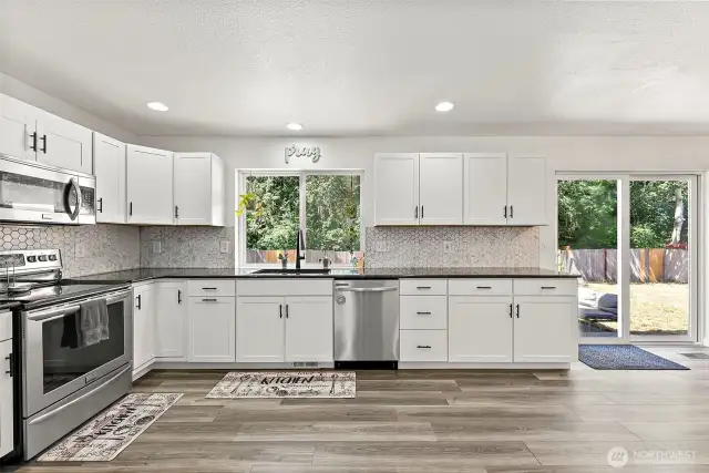 Stainless Kitchen appliances - all included.