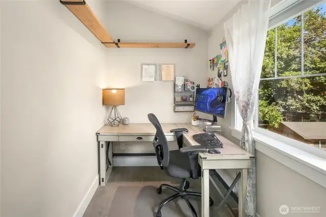 Extra room off of primary that can be used for an office, nursery, or extended closet
