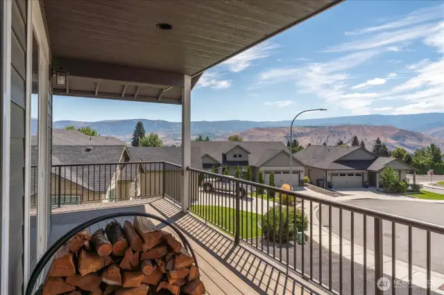 Covered deck off living room